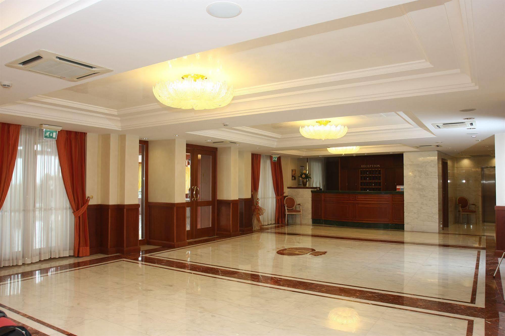 Hotel Ristorante Rossemi San Giovanni Rotondo Exterior photo
