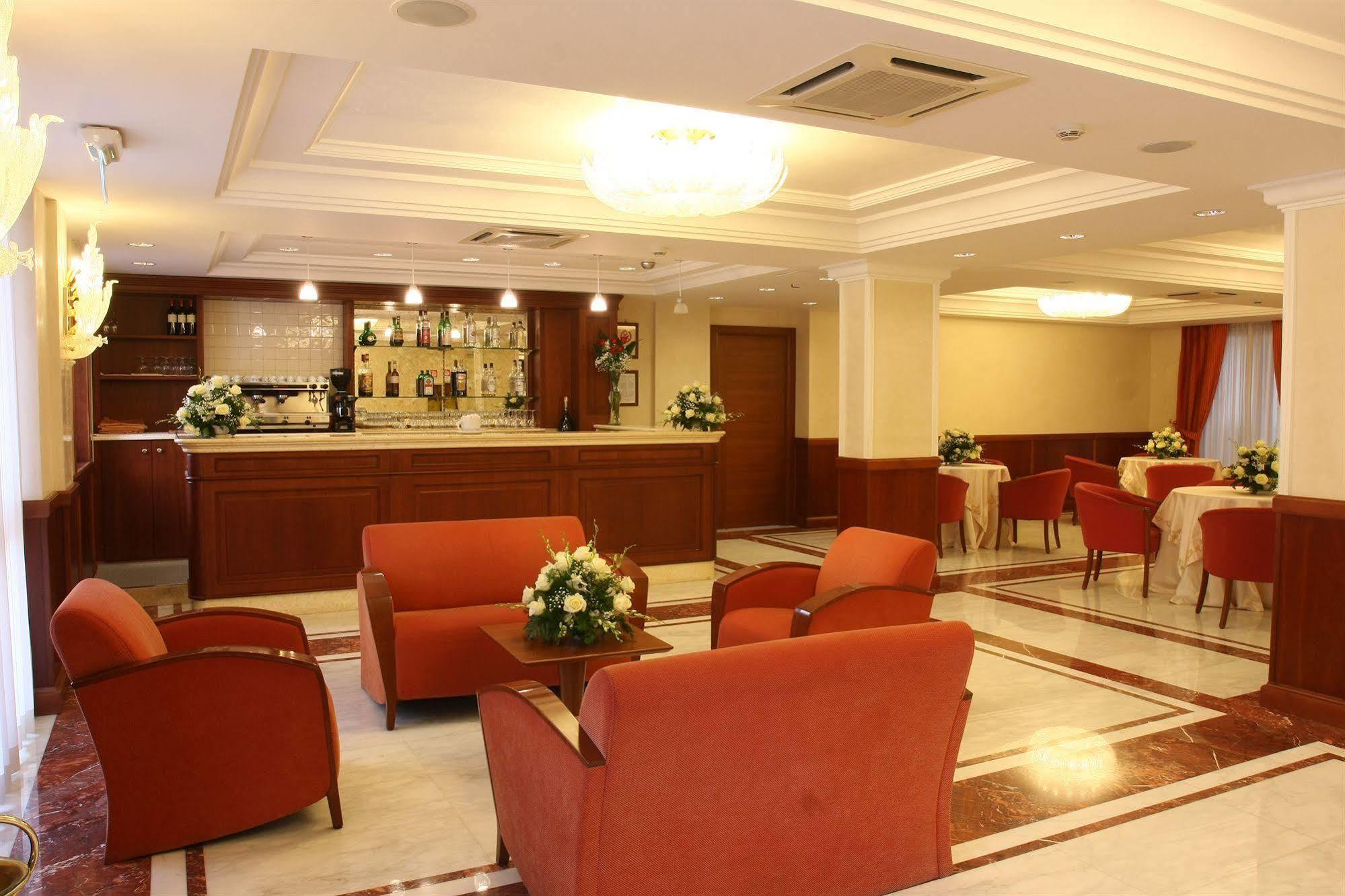 Hotel Ristorante Rossemi San Giovanni Rotondo Exterior photo