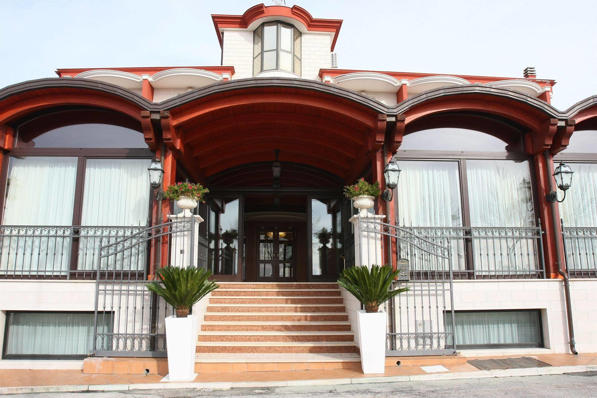 Hotel Ristorante Rossemi San Giovanni Rotondo Exterior photo